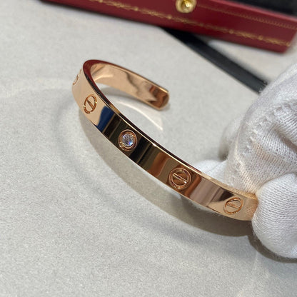 [Plus&Max]LOVE BRACELET 6.1MM 1 DIAMOND OPEN CUFF