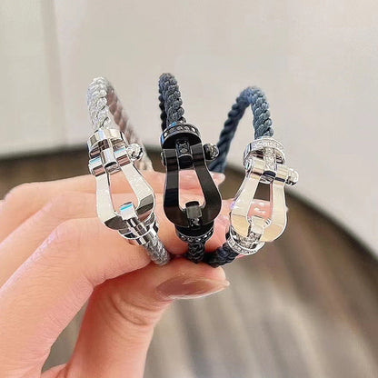 [Plus&Max]FORCE LARGE HORSESHOE HALF DIAMOND BRACELET GOLD