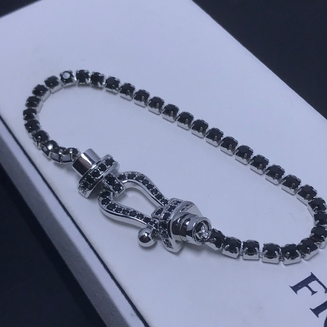[Plus&Max]FORCE  LARGE HORSESHOE FULL DIAMOND TENNIS BRACELET