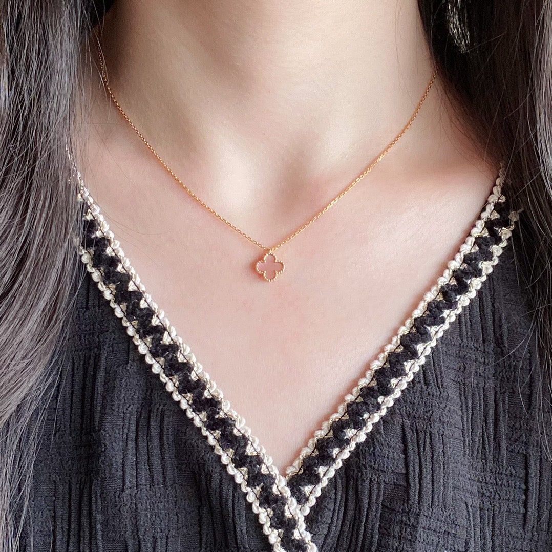 [Plus&Max]CLOVER 15MM PINK MOTHER-OF-PEARL SINGLE FLOWER NECKLACE