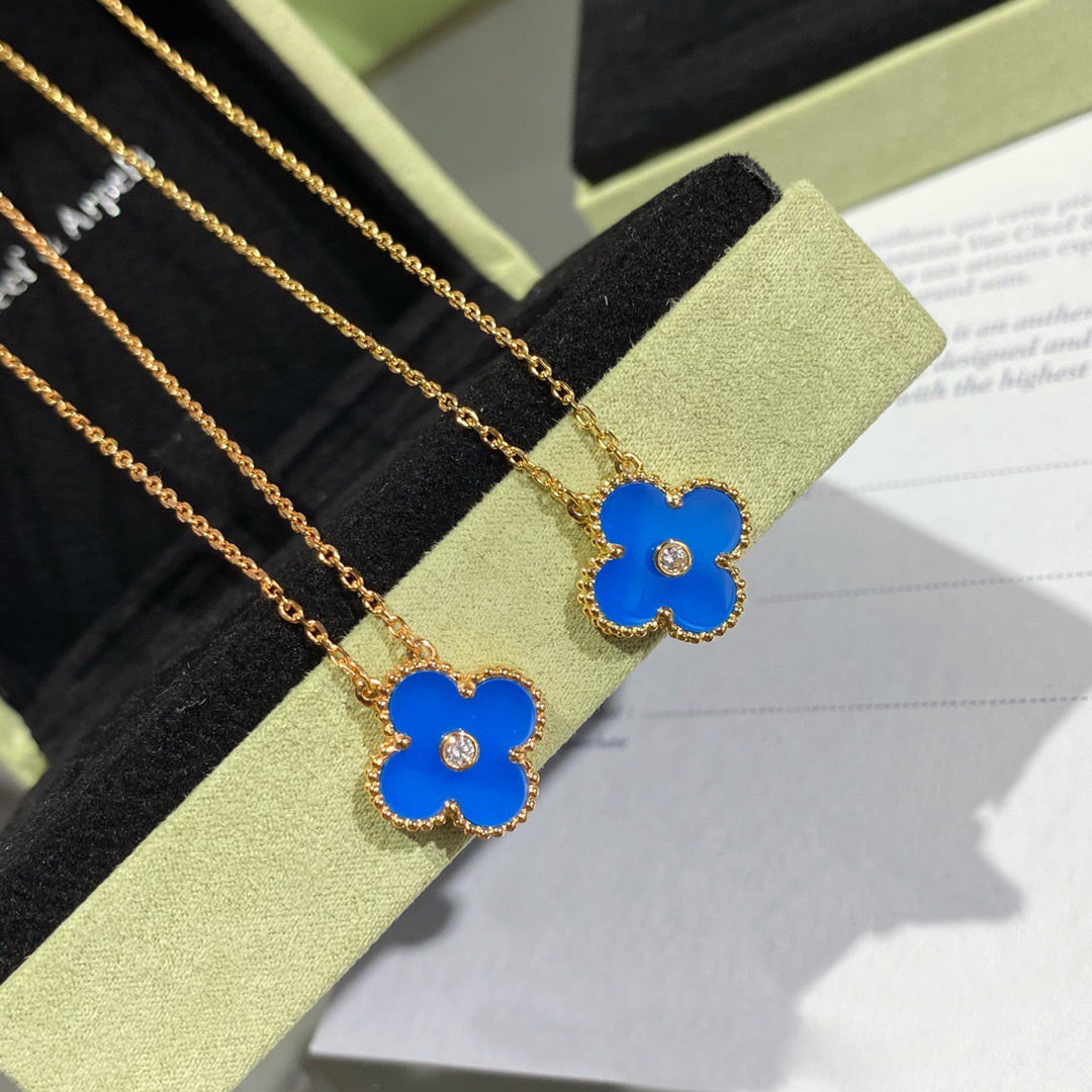 [Plus&Max]CLOVER 15MM DIAMOND AND BLUE AGATE NECKLACE