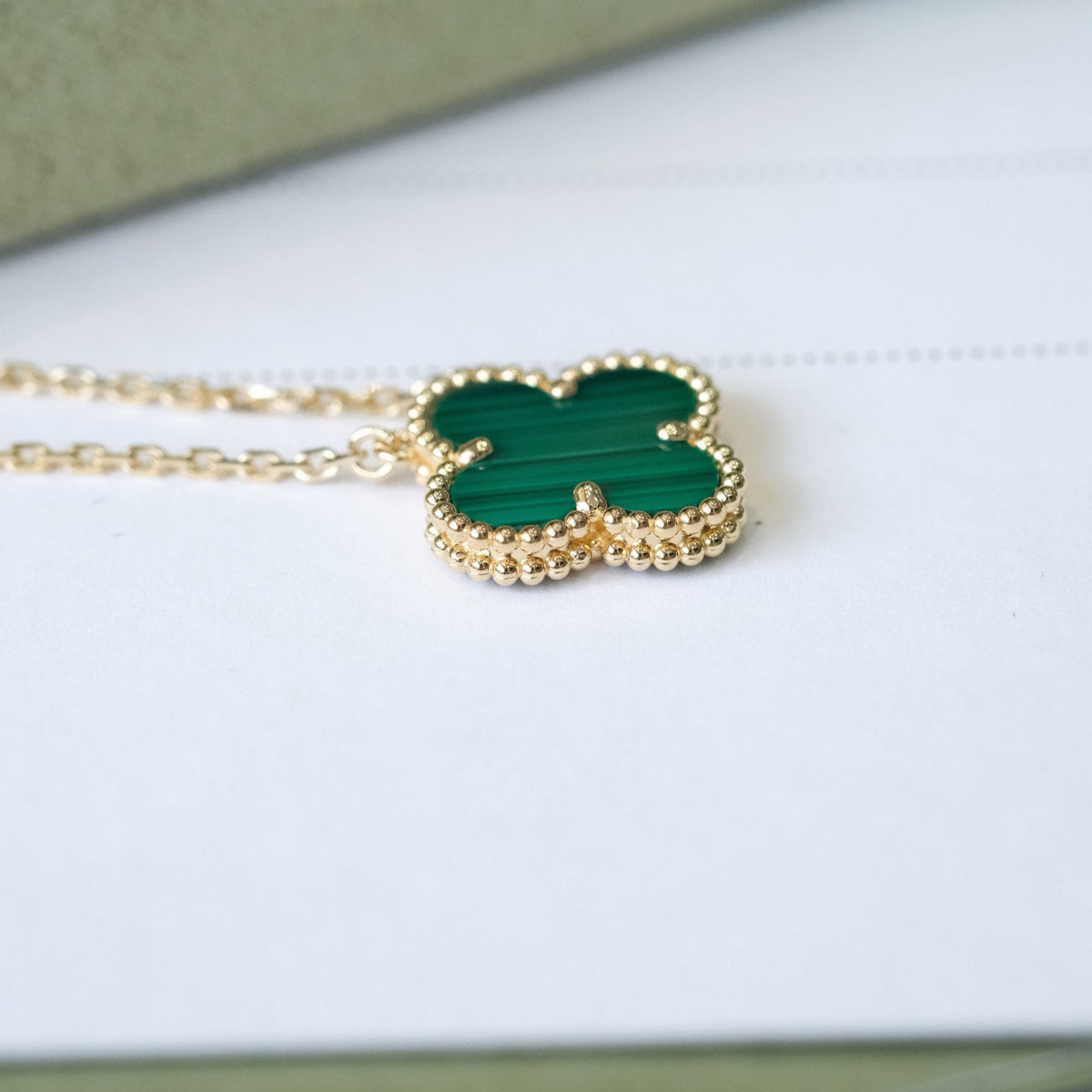 [Plus&Max]CLOVER 15MM MALACHITE SINGLE FLOWER  NECKLACE