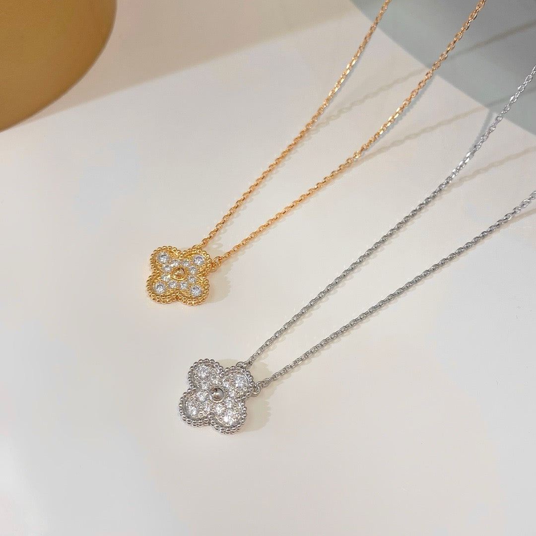 [Plus&Max]CLOVER 15MM DIAMOND SINGLE FLOWER NECKLACE