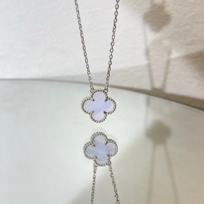 [Plus&Max]CLOVER 15MM BLUE CHALCEDONY NECKLACE SILVER