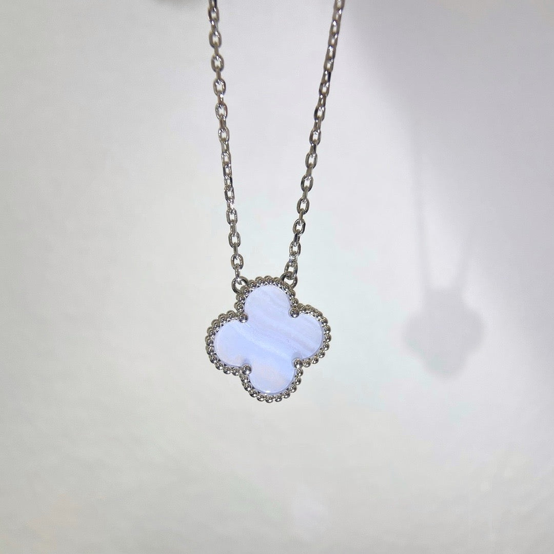 [Plus&Max]CLOVER 15MM BLUE CHALCEDONY NECKLACE SILVER