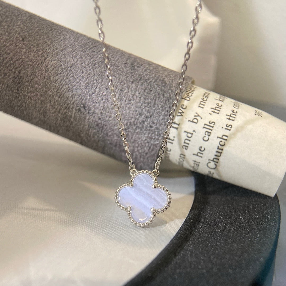 [Plus&Max]CLOVER 15MM BLUE CHALCEDONY NECKLACE SILVER
