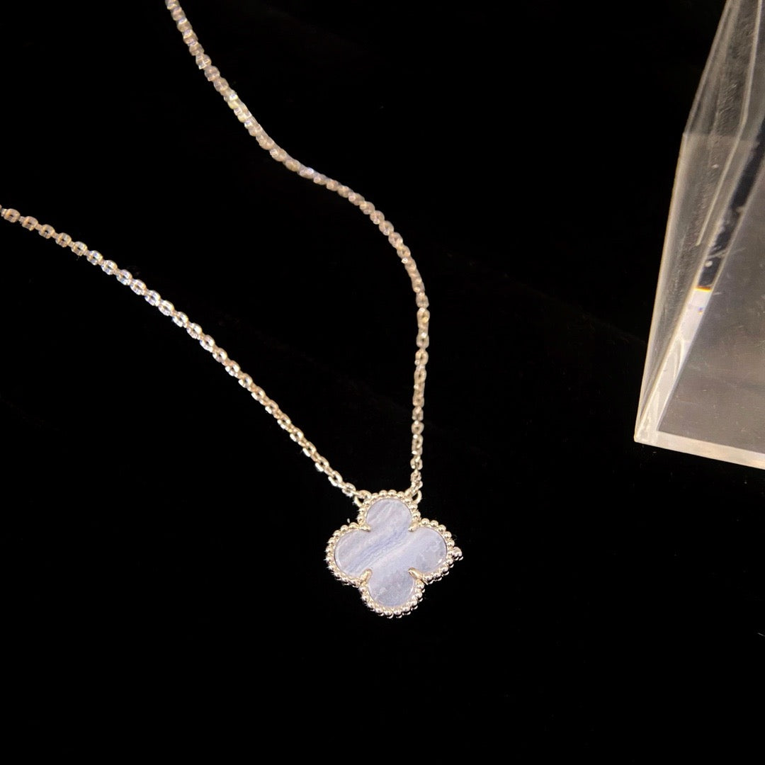 [Plus&Max]CLOVER 15MM BLUE CHALCEDONY NECKLACE SILVER