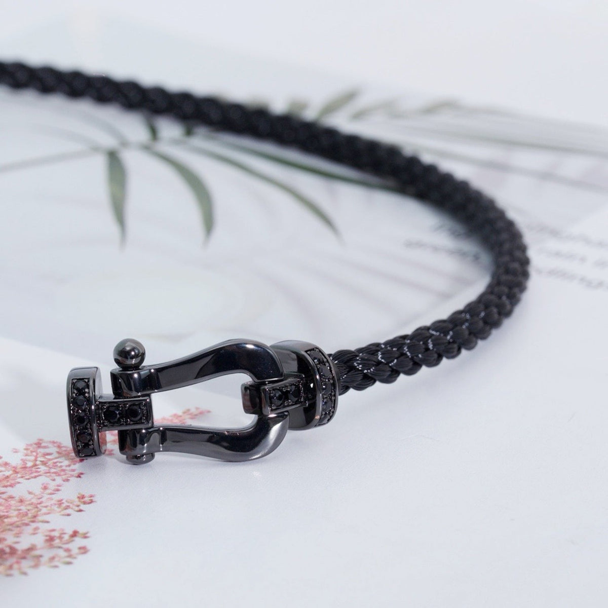 [Plus&Max]FORCE LARGE SERIES HORSESHOE BLACK SAMURAI BRACELET