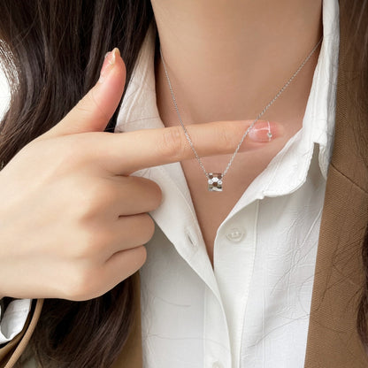 [Plus&Max]BEE MINI PEDANT DIAMOND NECKLACE