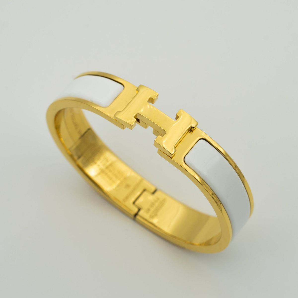 [Plus&Max]H WHITE BRACELET
