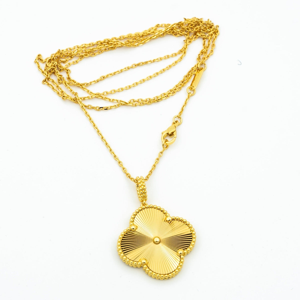 [Plus&Max]CLOVER 25MM PEDANT NECKLACE GOLD