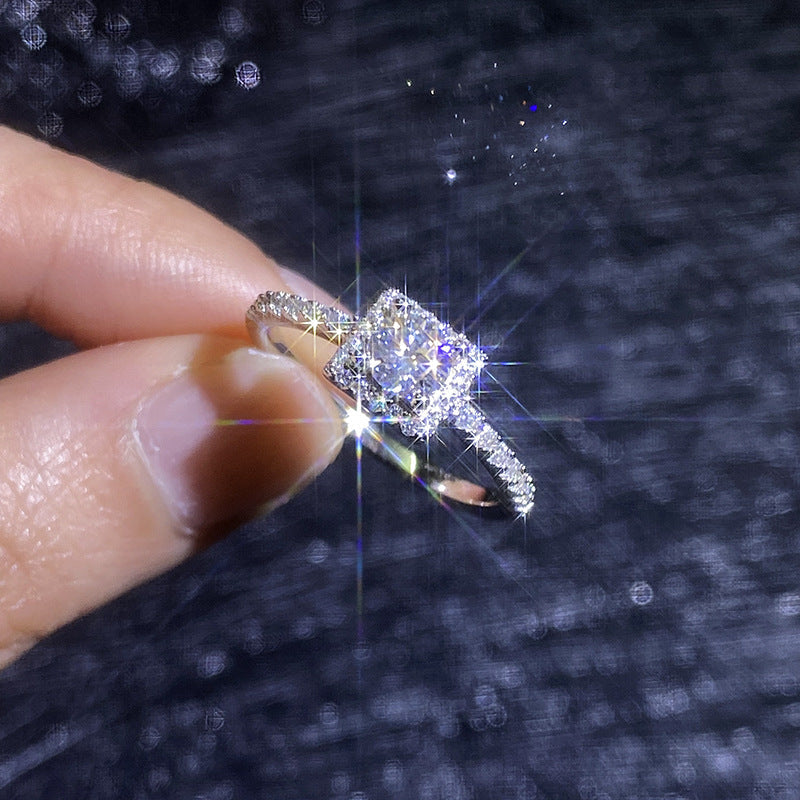 [Plus&Max]DAINTY SUGAR-CUBE MOISSANITE RING