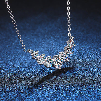 [Plus&Max]MINIMALIST CURVED SMILE MOISSANITE NECKLACE