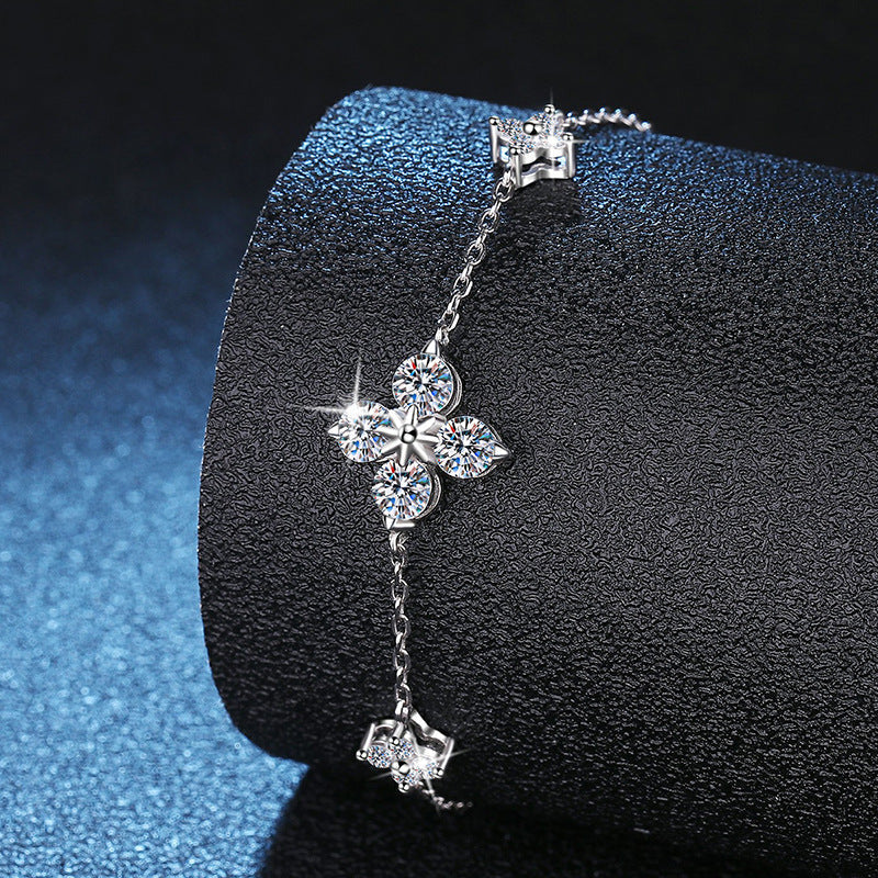 [Plus&Max]CLOVER LUCKY CHARM MOISSANITE BRACELET