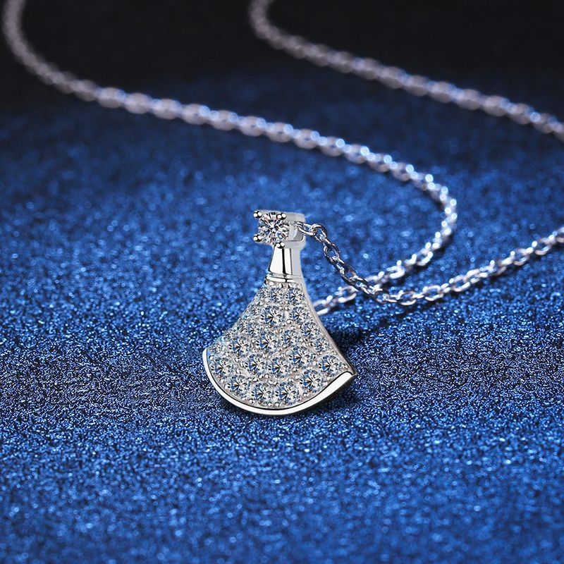 [Plus&Max]ELEGANT FAN-SHAPED MOISSANITE PENDANT NECKLACE