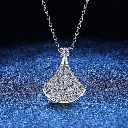 [Plus&Max]ELEGANT FAN-SHAPED MOISSANITE PENDANT NECKLACE