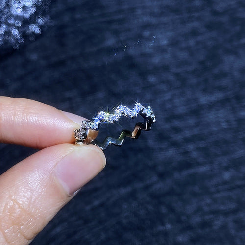 [Plus&Max]CHIC WAVY MOISSANITE ETERNITY RING
