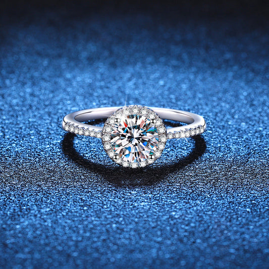 [Plus&Max]RADIANT ROUND HALO MOISSANITE ENGAGEMENT RING