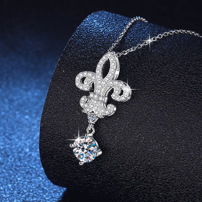 [Plus&Max]ROYAL FLEUR-DE-LIS MOISSANITE PENDANT NECKLACE