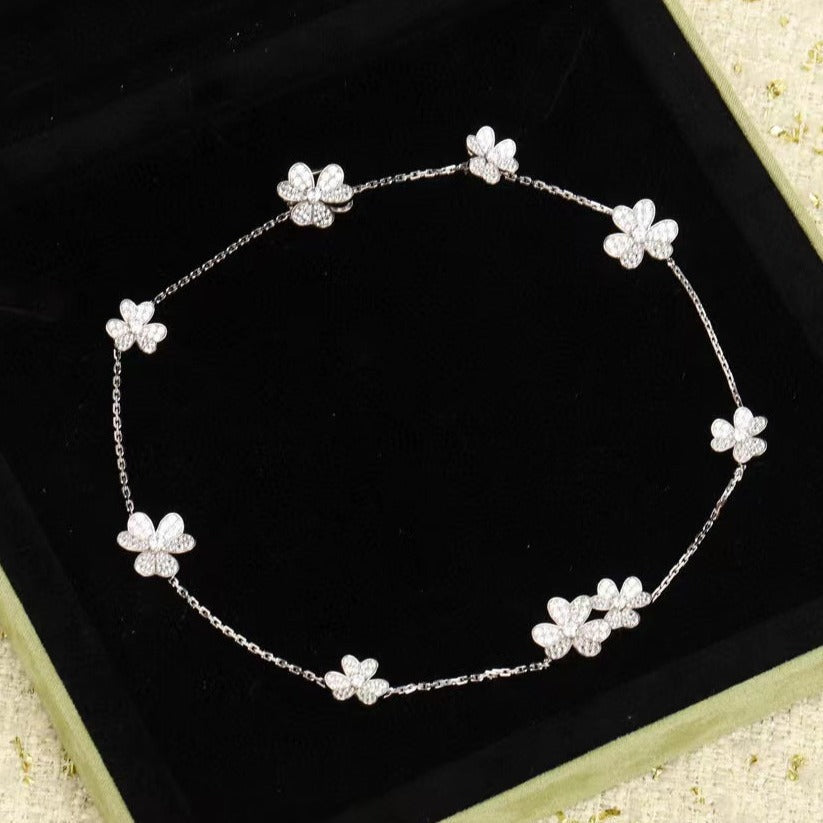 [Plus&Max]FRIVOLE SILVER 9 FLOWERS NECKLACE