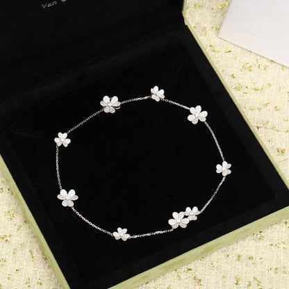 [Plus&Max]FRIVOLE SILVER 9 FLOWERS NECKLACE