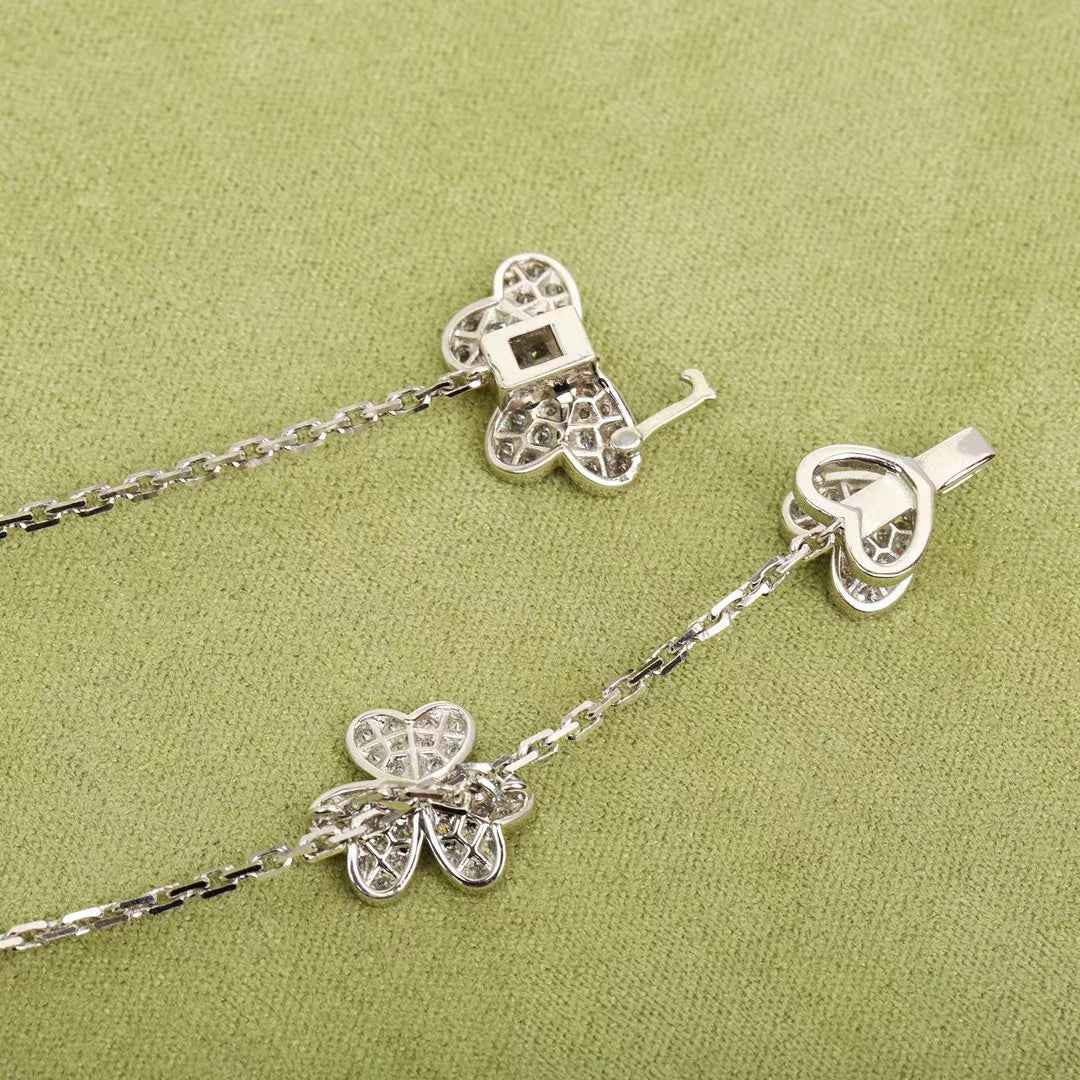 [Plus&Max]FRIVOLE SILVER 9 FLOWERS NECKLACE