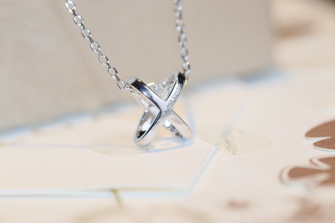 [Plus&Max]JEUX DE DIAMOND NECKLACE