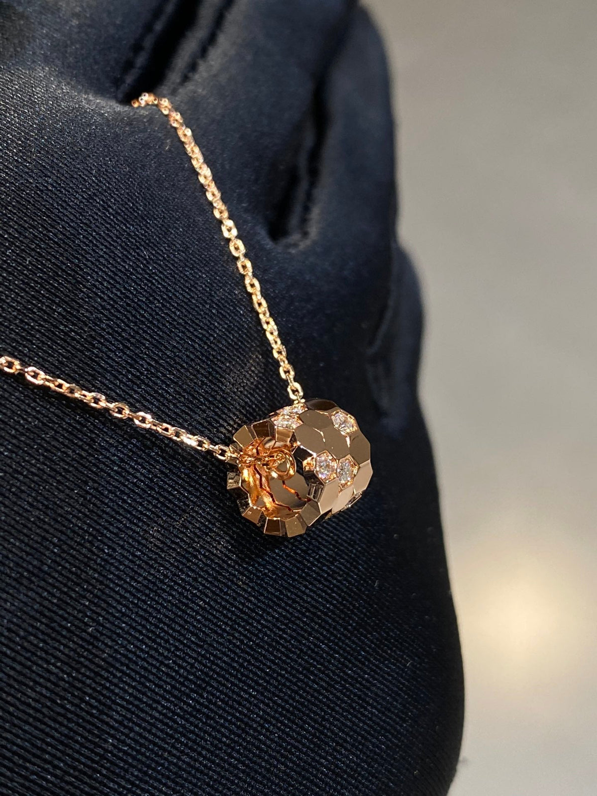 [Plus&Max]BEE LOVE DIAMOND NECKLACE