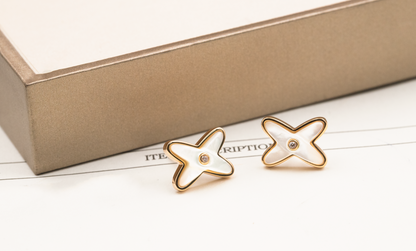 [Plus&Max]JEUX DE WHITE MOP PINK GOLD DIAMOND EARRINGS