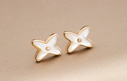 [Plus&Max]JEUX DE WHITE MOP PINK GOLD DIAMOND EARRINGS