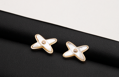 [Plus&Max]JEUX DE WHITE MOP PINK GOLD DIAMOND EARRINGS