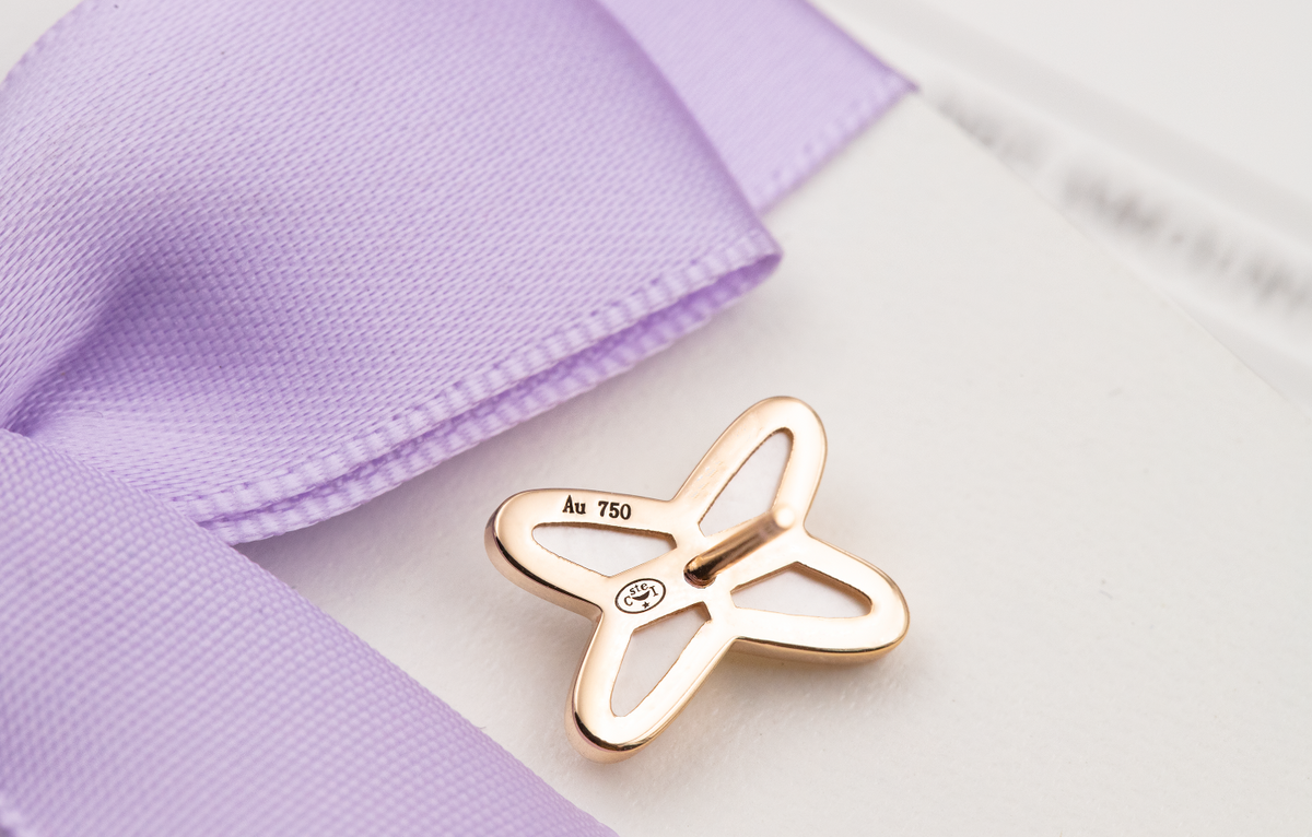[Plus&Max]JEUX DE WHITE MOP PINK GOLD DIAMOND EARRINGS