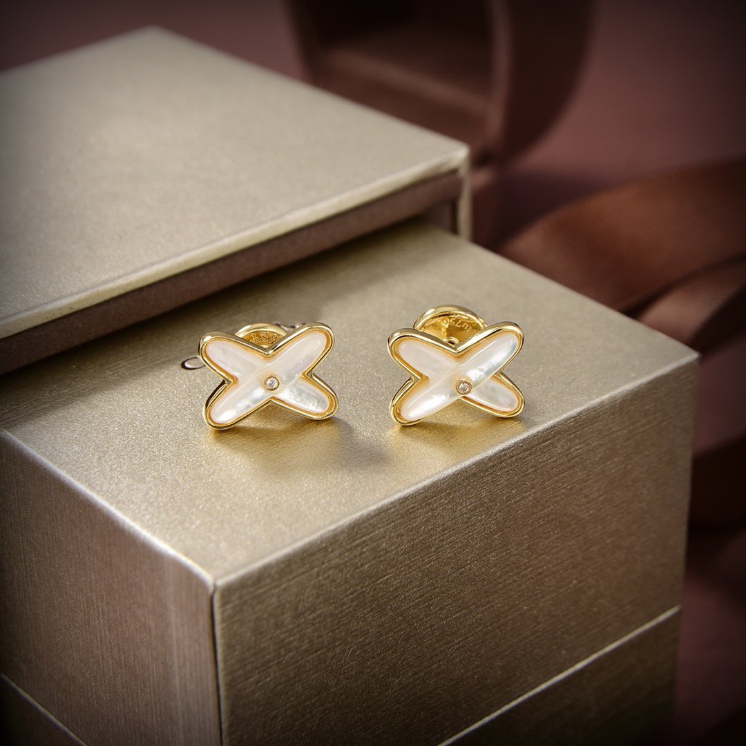 [Plus&Max]JEUX DE WHITE MOP GOLD DIAMOND EARRINGS