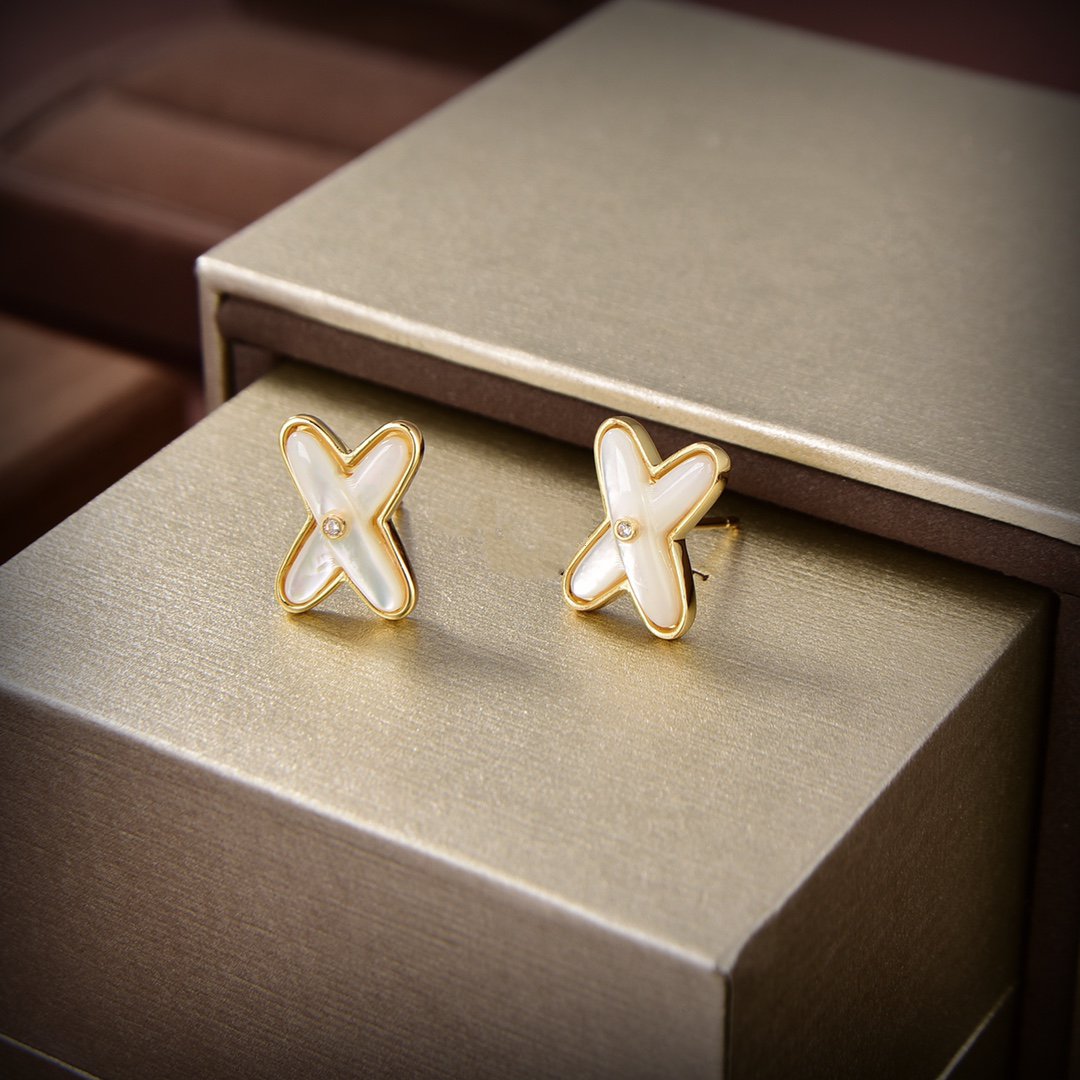 [Plus&Max]JEUX DE WHITE MOP GOLD DIAMOND EARRINGS