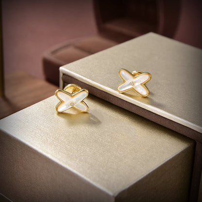 [Plus&Max]JEUX DE WHITE MOP GOLD DIAMOND EARRINGS