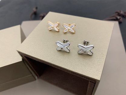 [Plus&Max]JEUX DE WHITE MOP SILVER DIAMOND EARRINGS