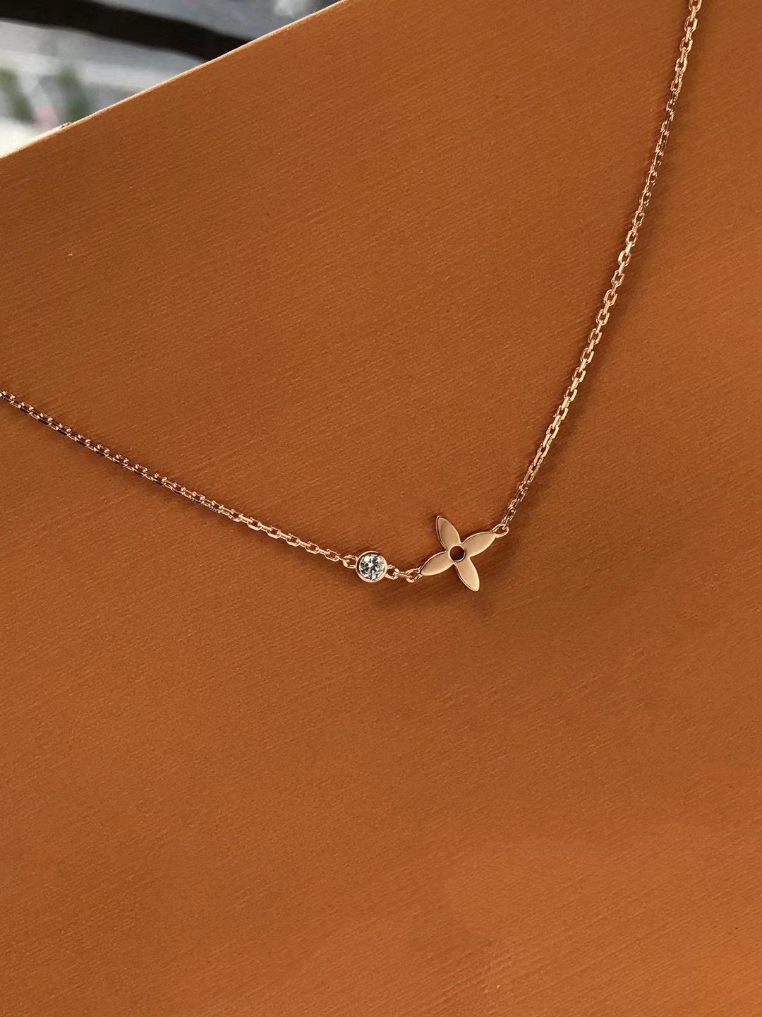 [Plus&Max]BLOSSOM PENDANT PINK GOLD AND DIAMOND