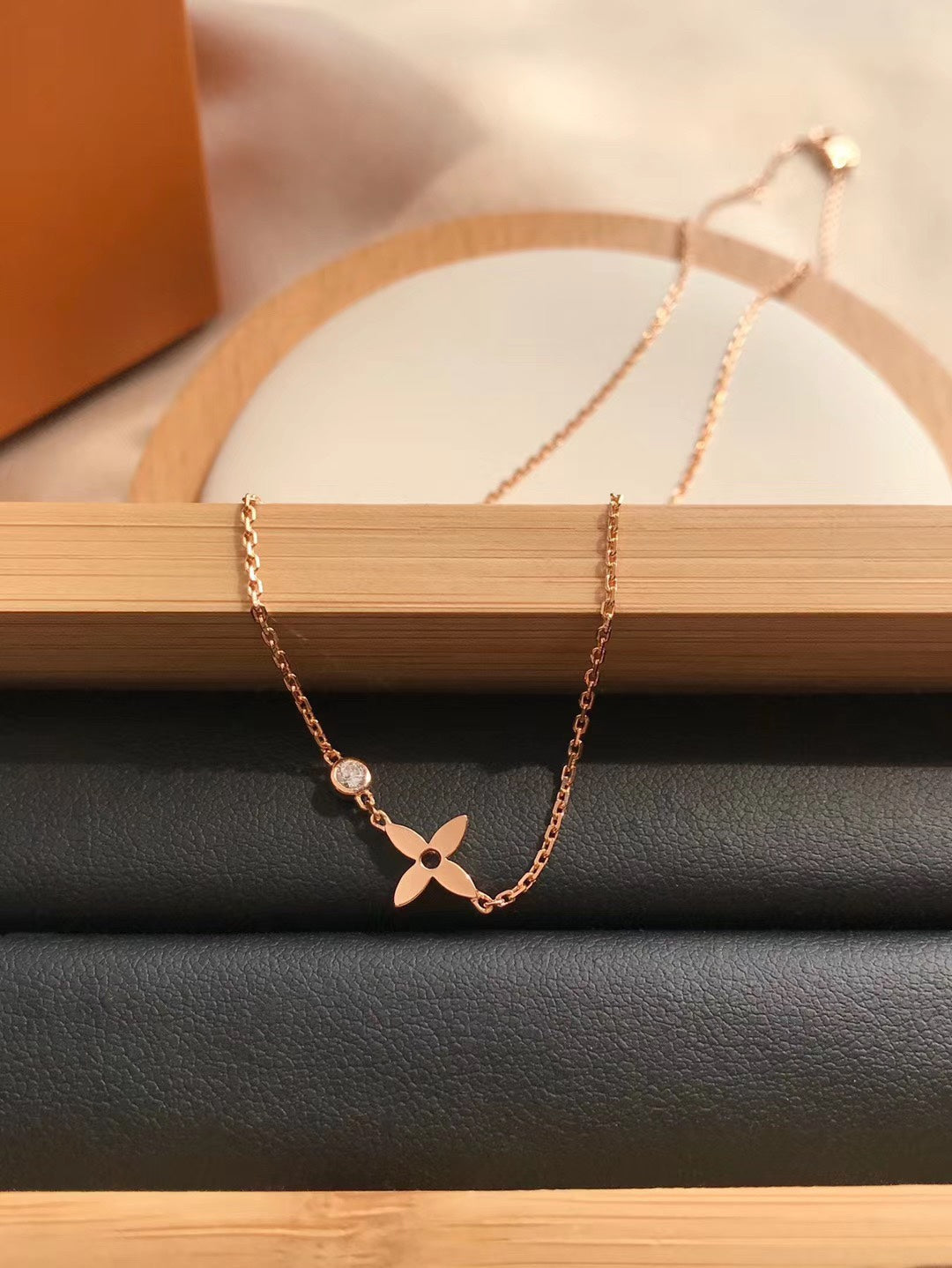 [Plus&Max]BLOSSOM PENDANT PINK GOLD AND DIAMOND