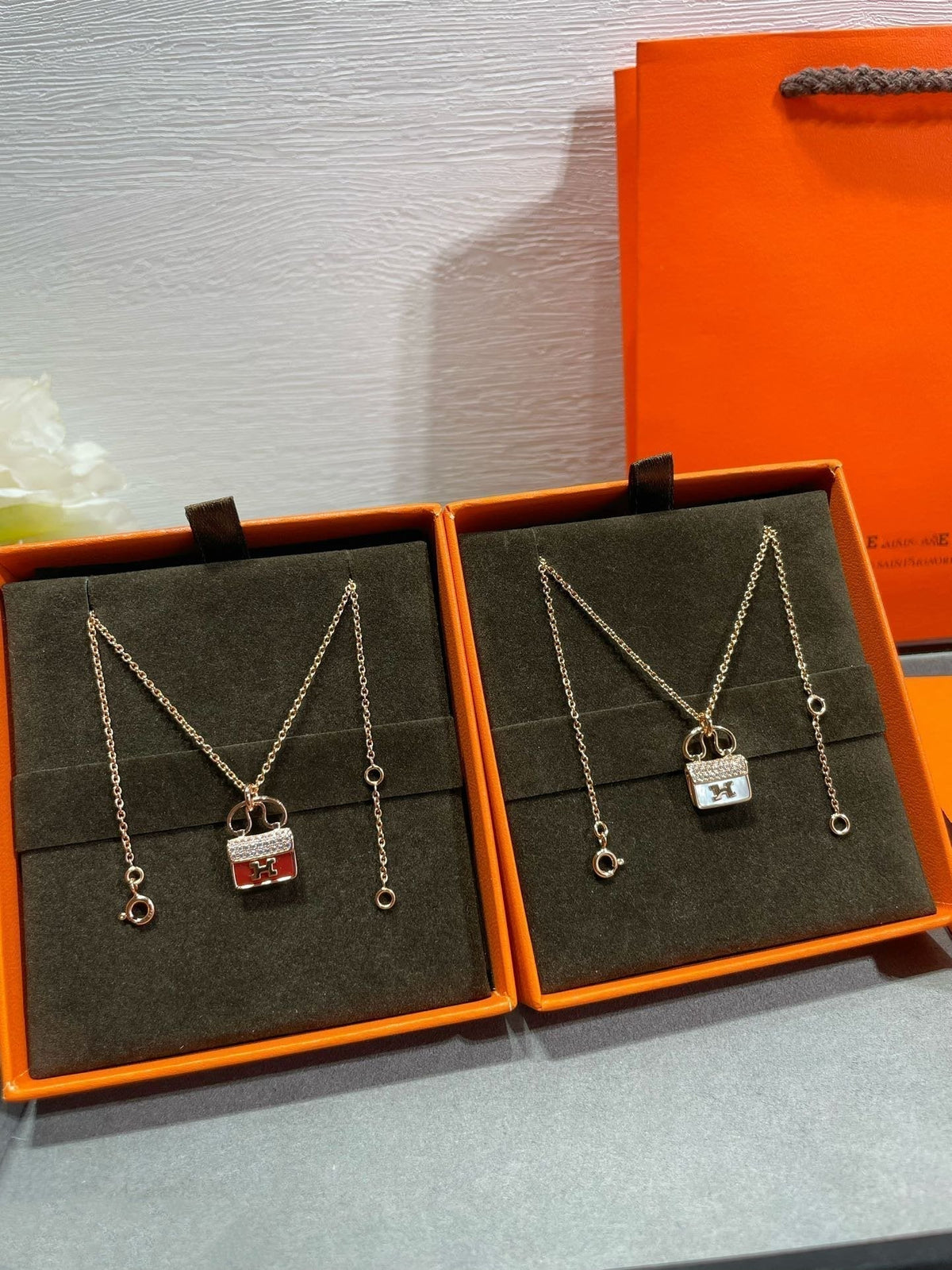 [Plus&Max]H CIRCE MOISSANITE PENDANT NECKLACE GOLD