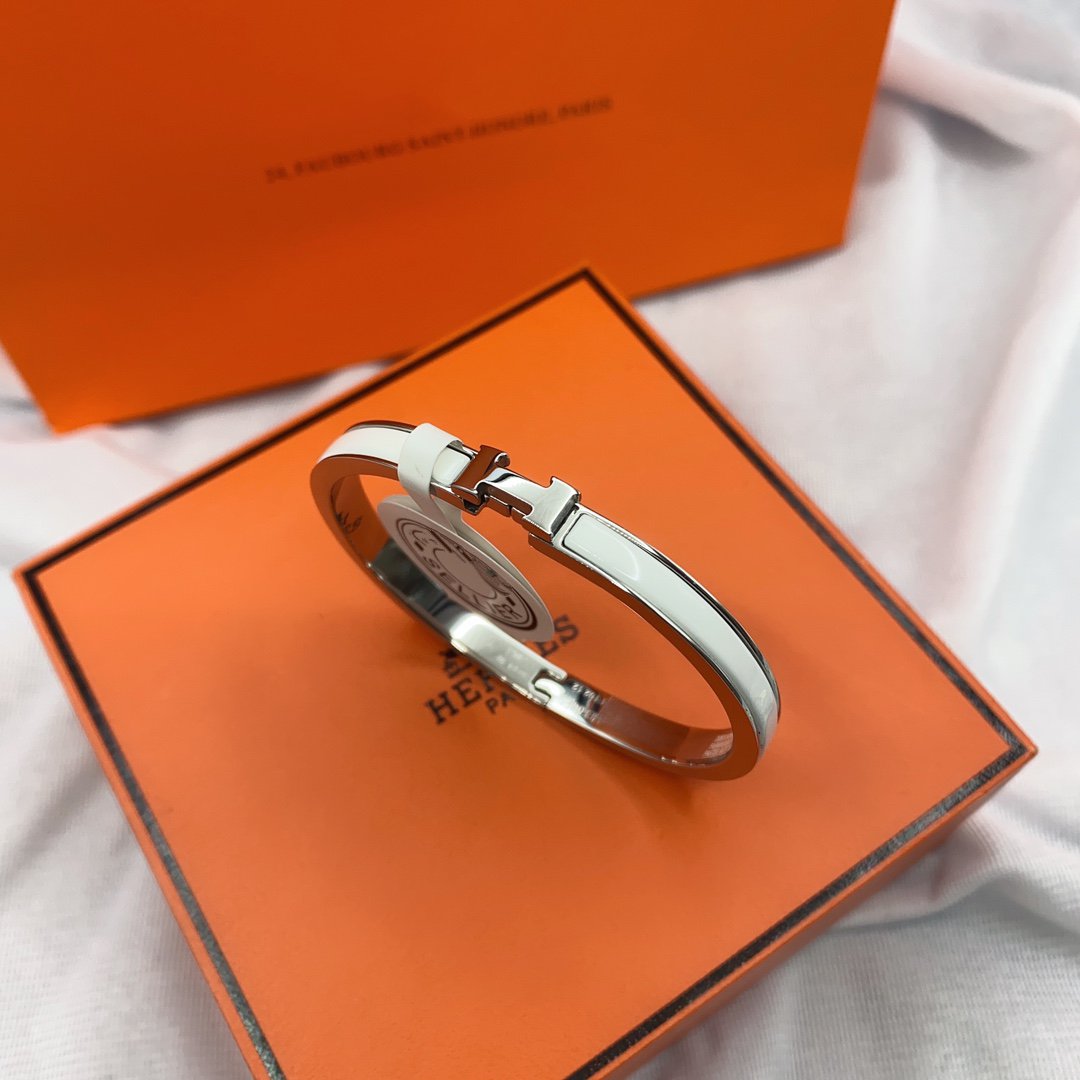 [Plus&Max]CLASSIC HM CLIC WHITE 8MM ENAMEL BRACELET
