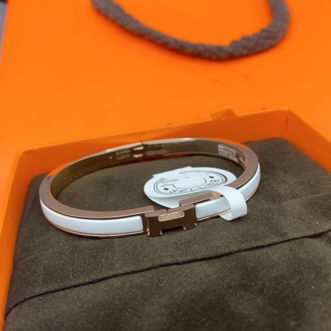 [Plus&Max]CLASSIC HM CLIC WHITE 8MM ENAMEL BRACELET