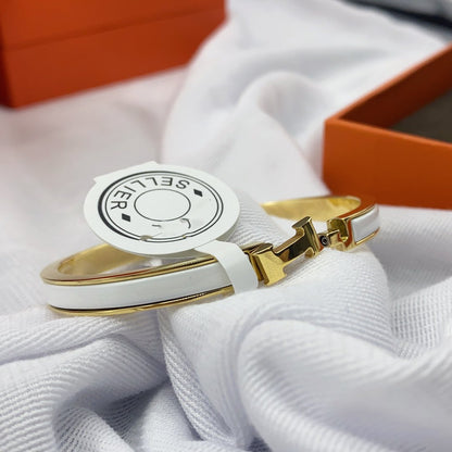 [Plus&Max]CLASSIC HM CLIC WHITE 8MM ENAMEL BRACELET