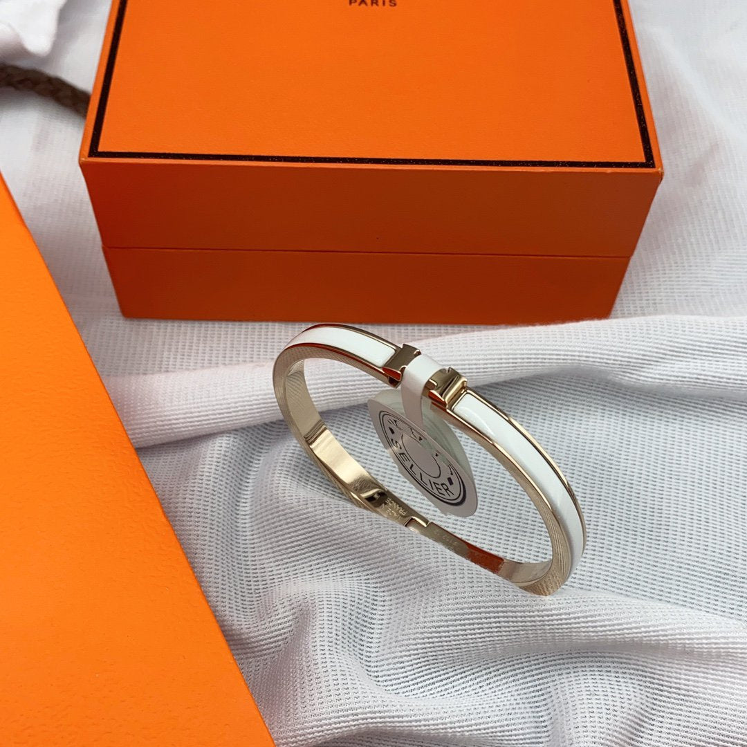 [Plus&Max]CLASSIC HM CLIC WHITE 8MM ENAMEL BRACELET