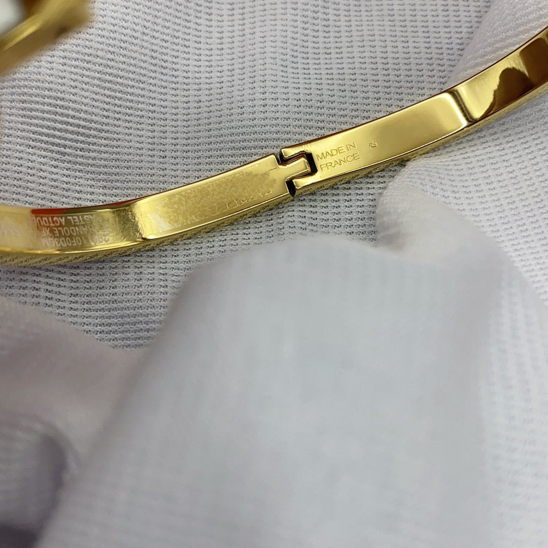 [Plus&Max]CLASSIC HM CLIC WHITE 8MM ENAMEL BRACELET
