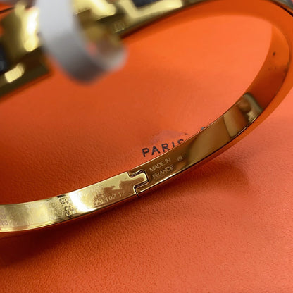 [Plus&Max]CLASSIC HM CLIC BLACK 8MM ENAMEL BRACELET