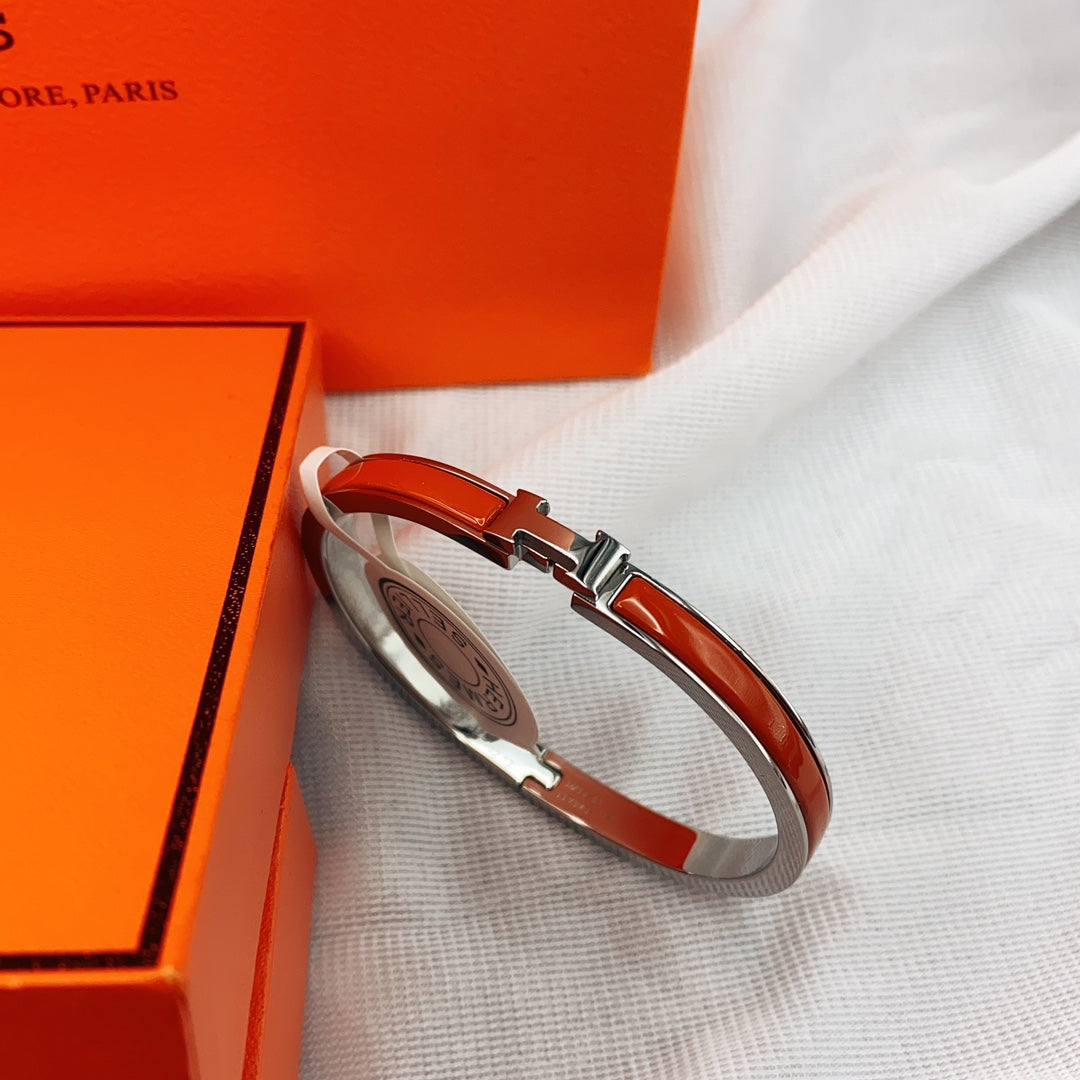 [Plus&Max]CLASSIC HM CLIC RED 8MM ENAMEL BRACELET