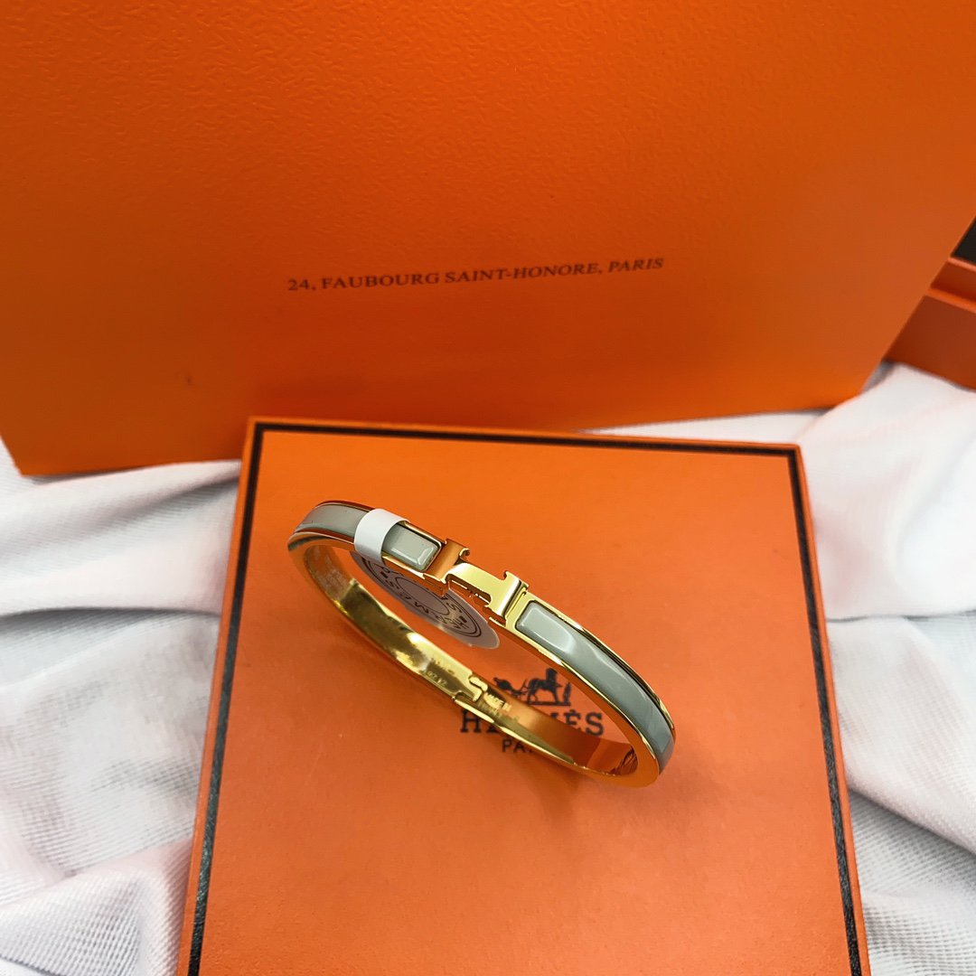 [Plus&Max]CLASSIC HM CLIC GREEN 8MM ENAMEL BRACELET