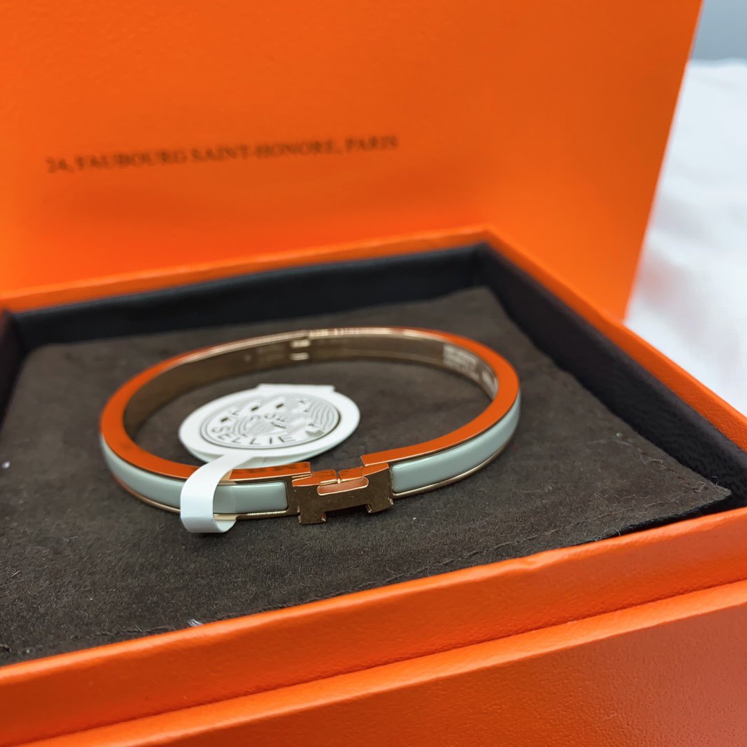[Plus&Max]CLASSIC HM CLIC GREEN 8MM ENAMEL BRACELET