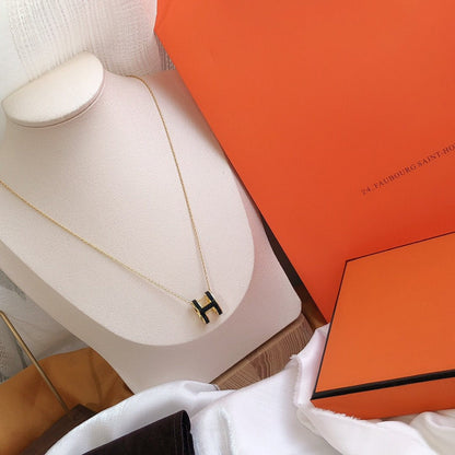 [Plus&Max]HM CLIC BLACK ENAMEL GOLD NECKLACE