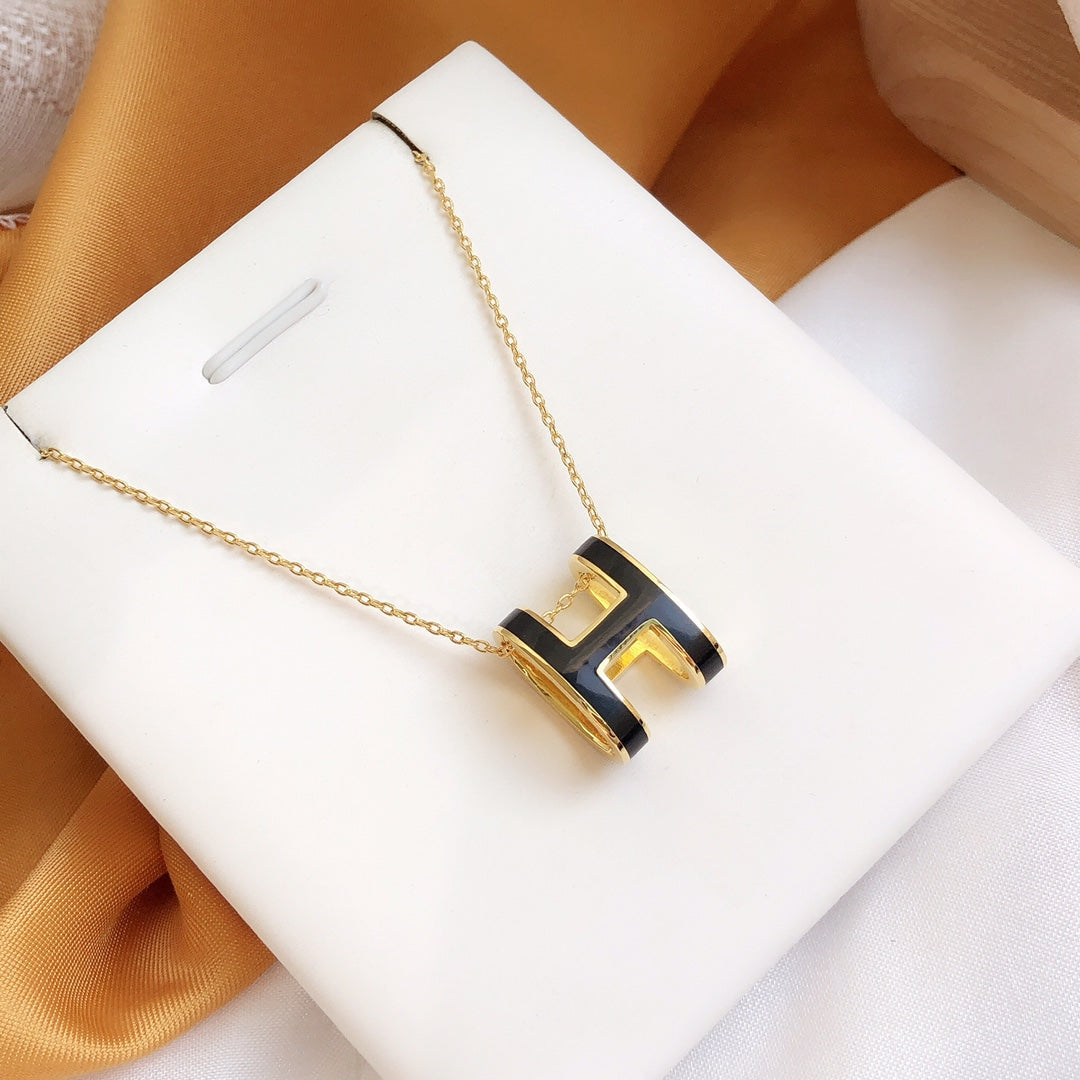 [Plus&Max]HM CLIC BLACK ENAMEL GOLD NECKLACE